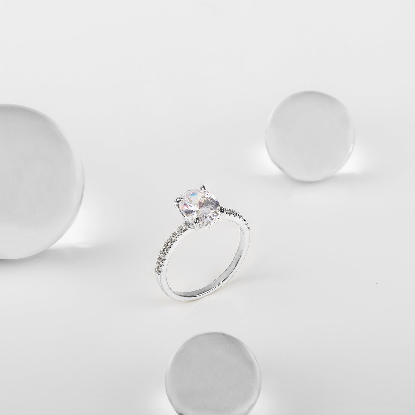 Azira Oval Ring