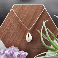 SEASHELL NECKLACE