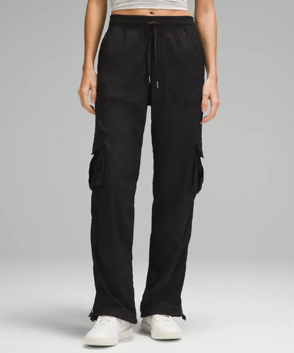 The Studio Relaxed-Fit Mid-Rise Cargo Pant
